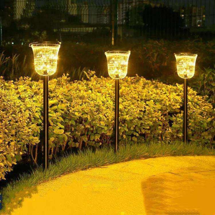 Solarbetriebene Außen-Wasserdichte Led Solar-Landschaft Rasenflächenlicht für den Innenhof IP65