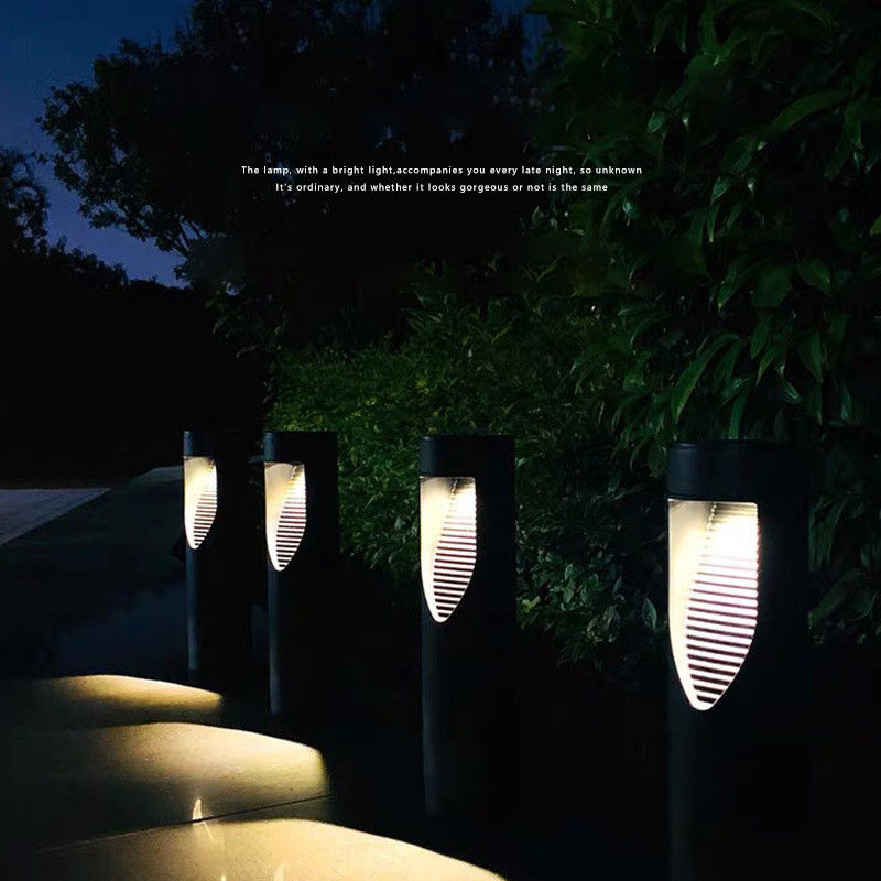 Wireless Solar Pathway Light Automatisch eingeschaltet/ausgeschaltet für zylindrische Solargarten-Grasflächen im Freien