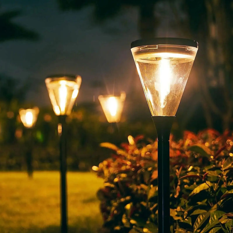 Außenwasserdichtes Solargartenlicht Dreifarbig verstellbar für Villa Yard Park Landschaft