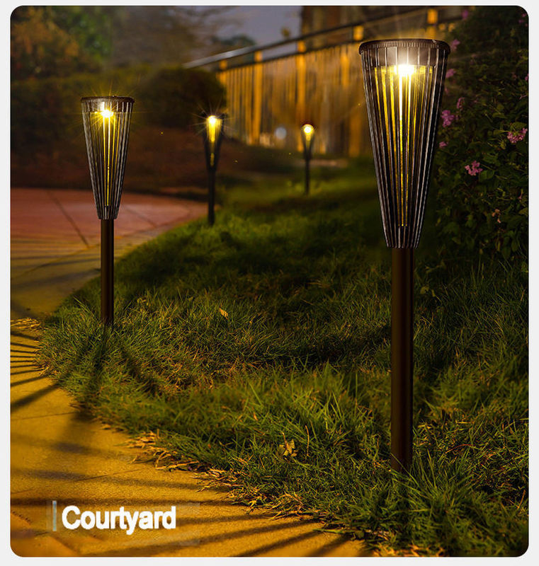Wasserdichte LED-Solarlampe für den Garten im Innenhof der Villa