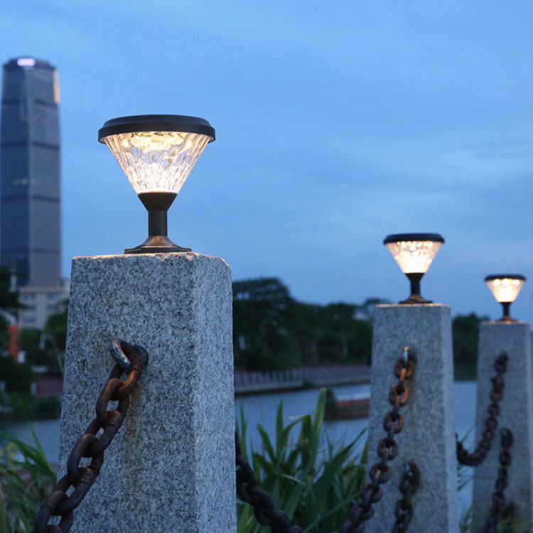 Solar-Wasserdichte Led-Stützlampen Außen-Säulen Scheinwerfer Säule Zaunlampe mit 2-