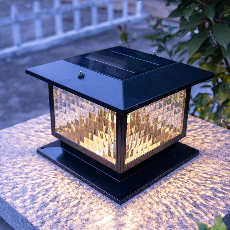 Moderne Solar-LED-Säulenlampe für den Innenhof
