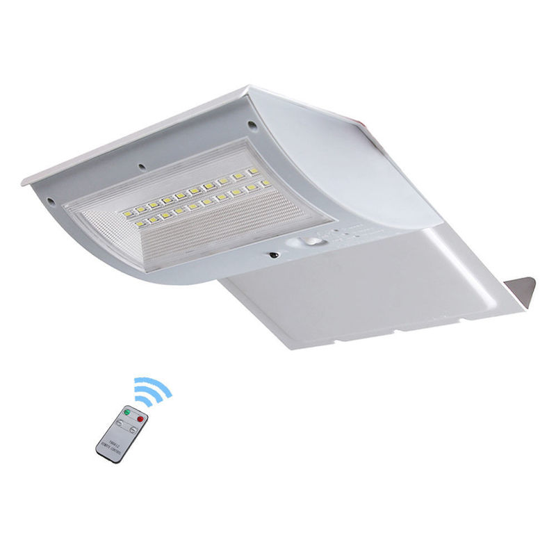 Solarbetriebene LED-Leuchte aus Edelstahl an der Wand für den Außenwerbemarkt