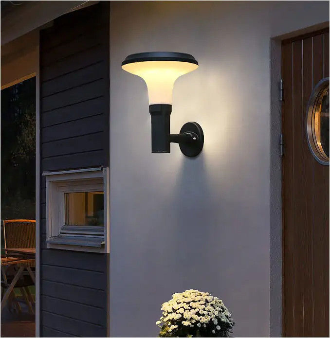 Wasserdichtes Ultra Bright LED Solarwandlicht für maßgeschneiderte Villa Tür Außenterrasse