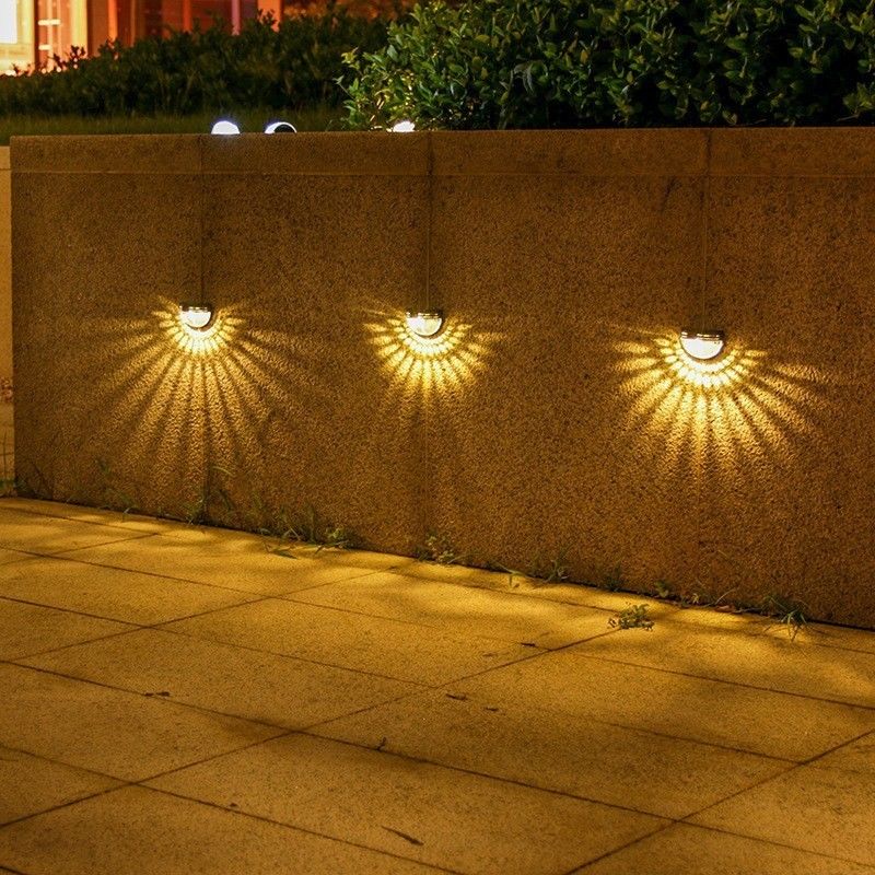 50000 Stunden Arbeitszeit Solar-LED-Wandleuchten für Außeneinrichtungen Energieeinsparlösung