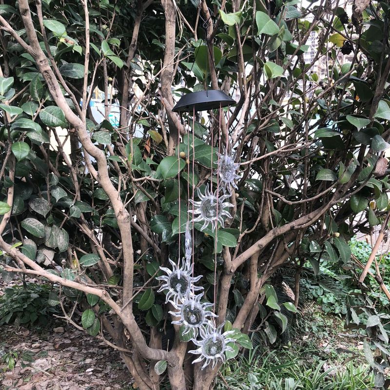 Solarbetriebene Windschalllampe LED Farbänderung Außenlampe für Garten ABS Material