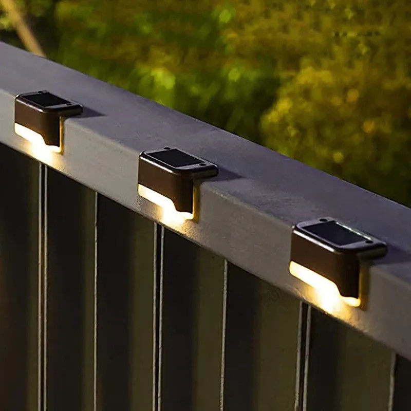 2700K Farbtemperatur Solarzaunleuchten Stabil Wasserdicht LED Solardeckleuchten 1-